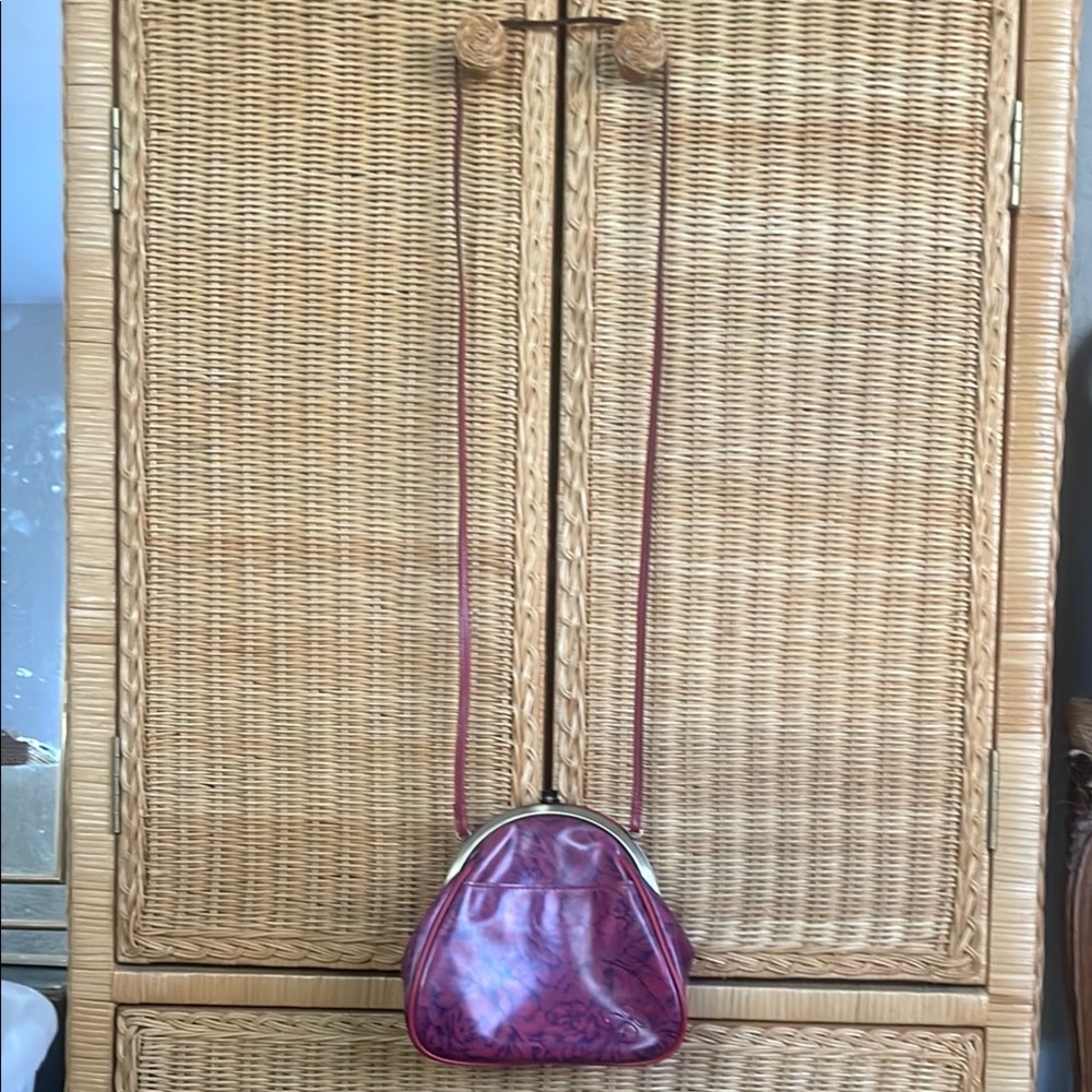 Patricia Nash Red Crossbody Bag with Marbled Rose Leather Design - Picture 4 of 7